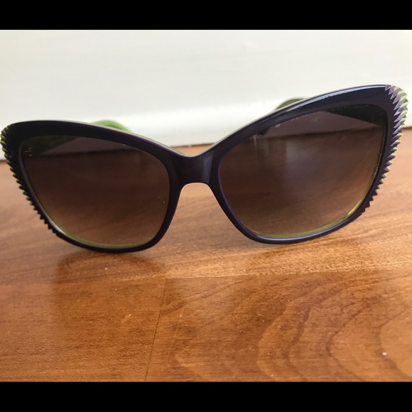 Alexander McQueen Accessories - Sun glasses